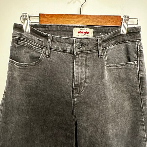 Wrangler High Rise Ultra Wide Leg Jeans Black Size 6 5-Pocket Denim - Picture 10 of 13